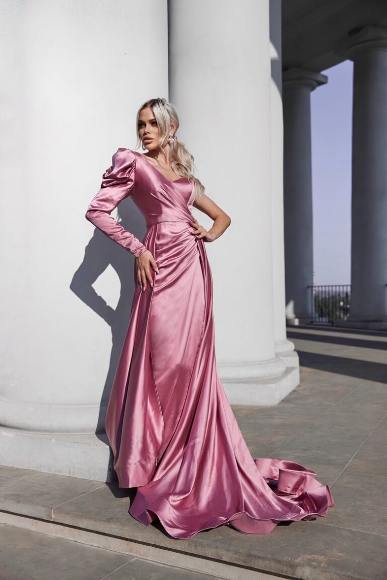 FORMAL GALLERY SKETCH NOOSA